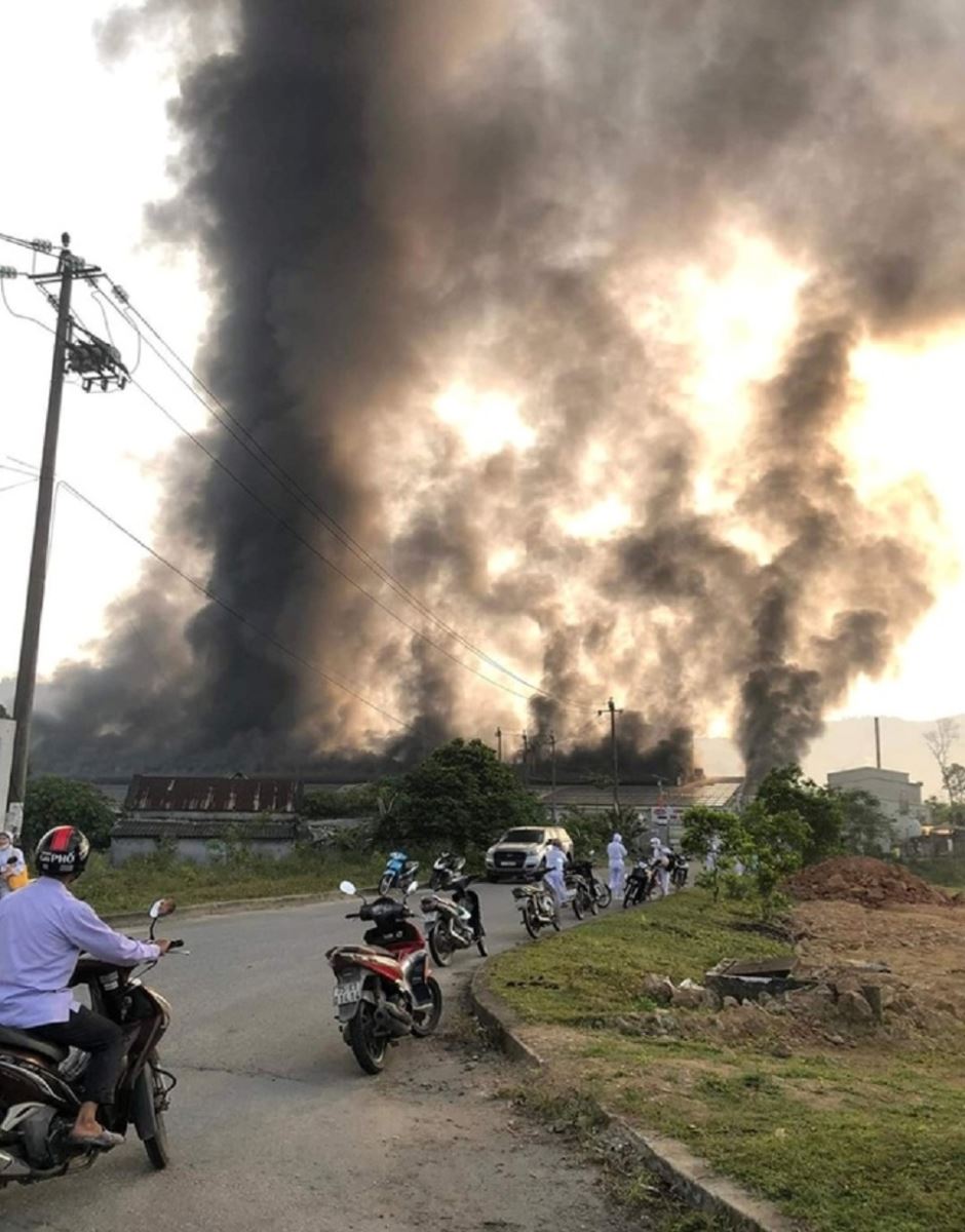 NGUYÊN NHÂN VỤ CHÁY TẠI CÔNG TY SẢN XUẤT BÁNH GẠO LỚN NHẤT MIỀN TRUNG